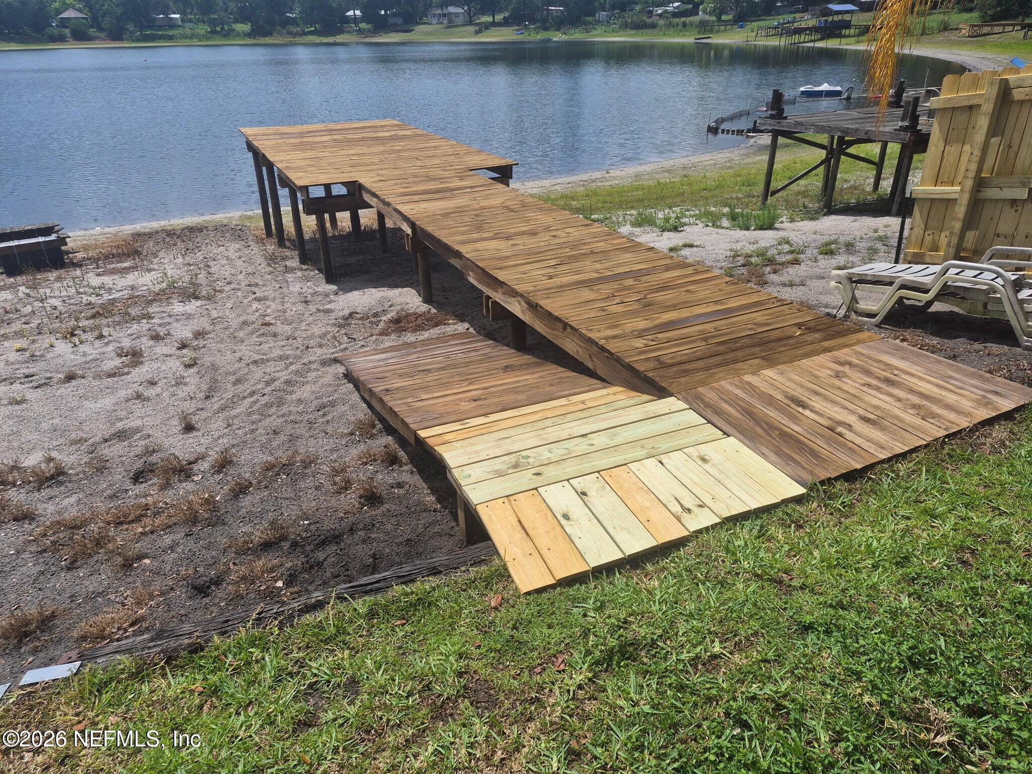 Image 3: 172 Silver Lake Dr, Interlachen, Florida