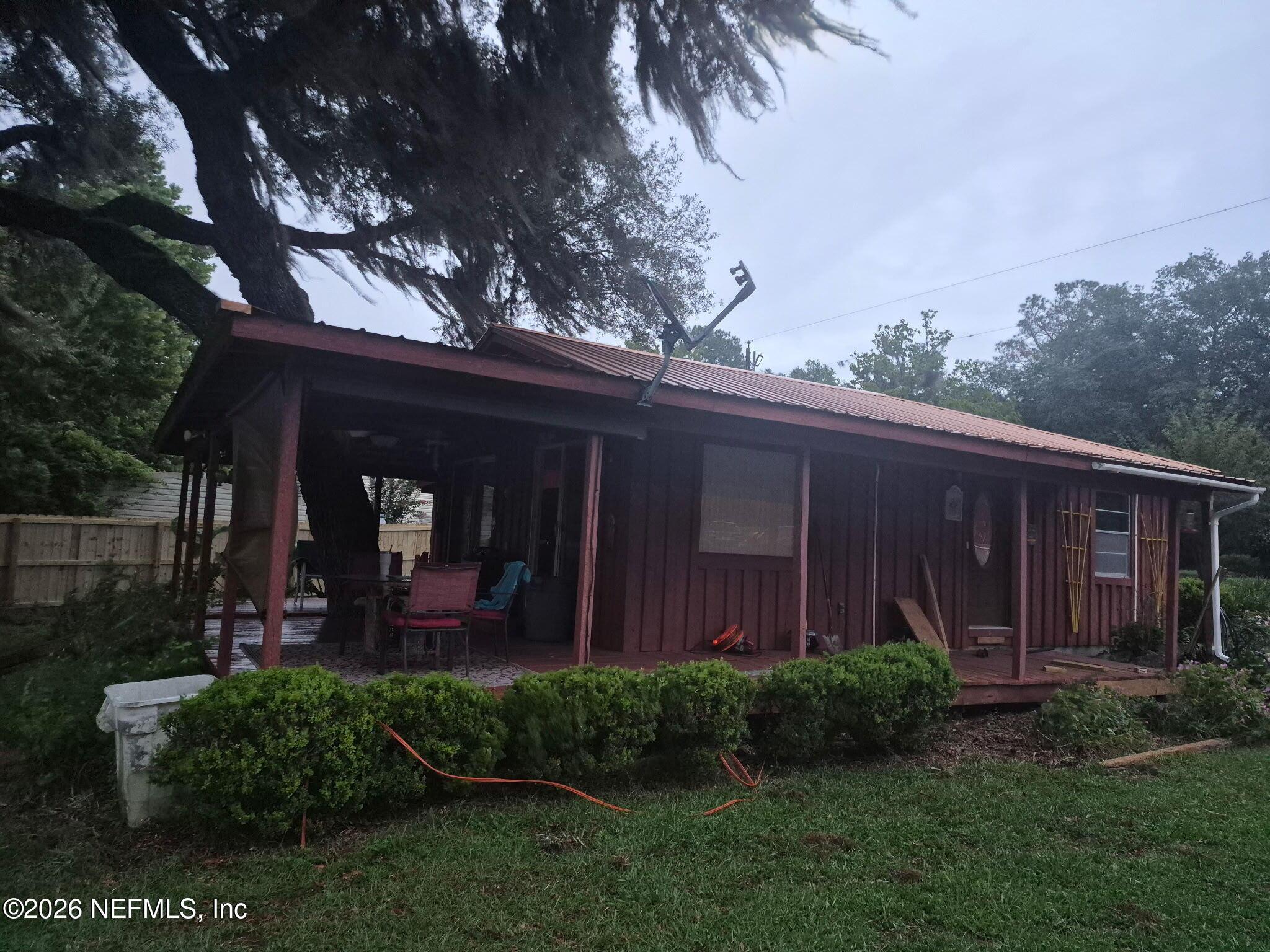Image 4: 172 Silver Lake Dr, Interlachen, Florida