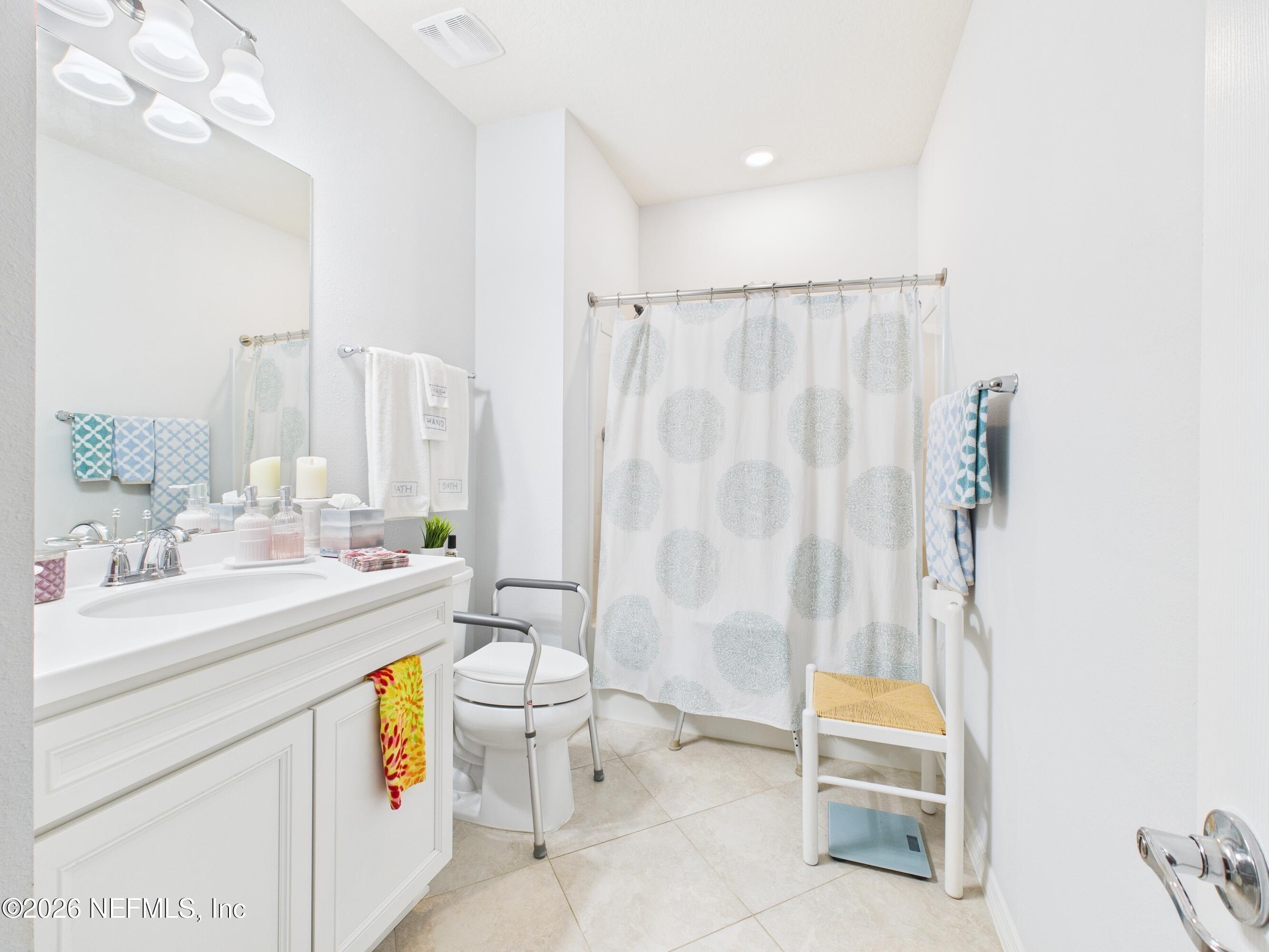 Image 4: Spare Bedroom