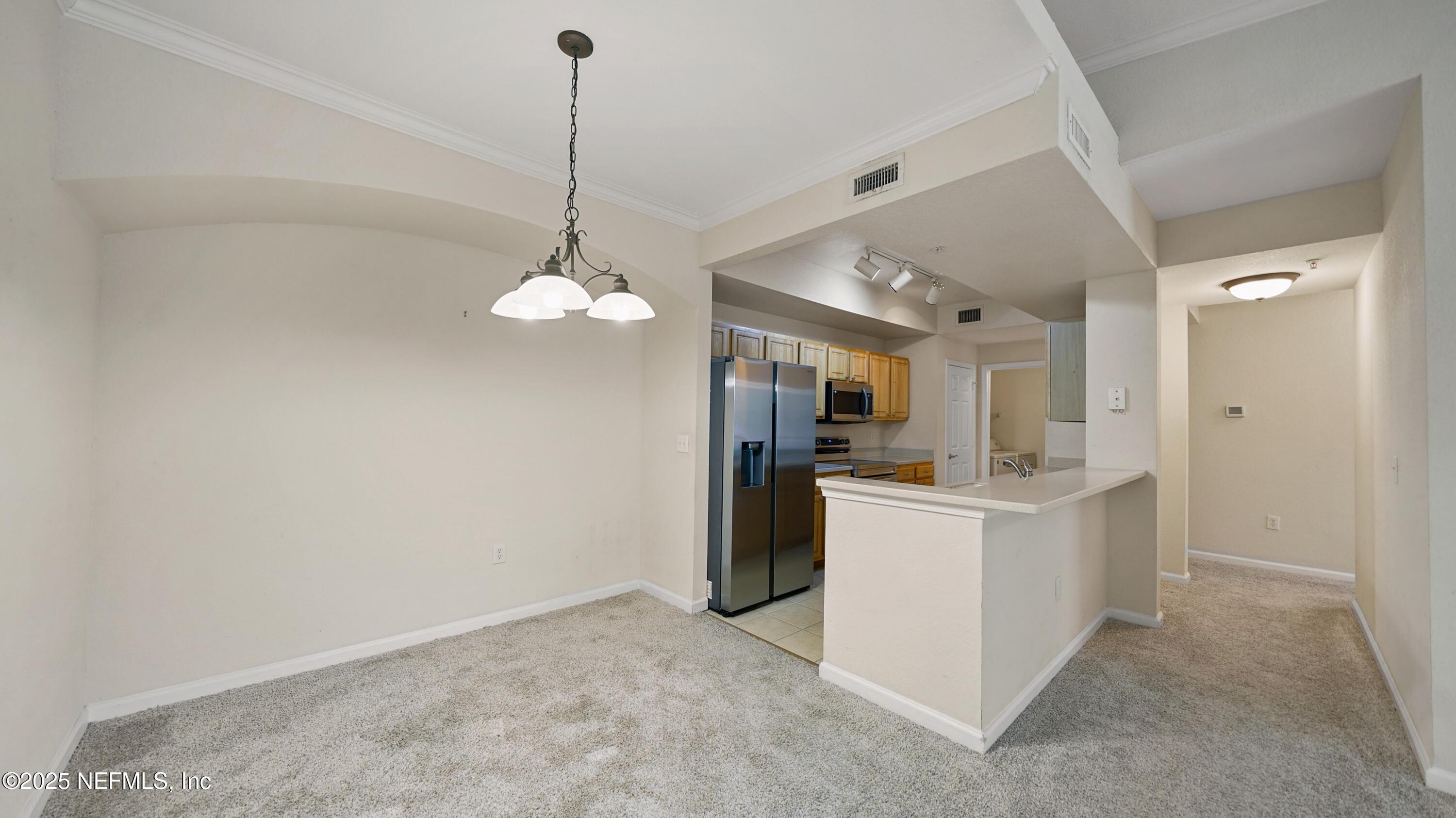 Image 4: 10075 GATE PKWY N 1513-6