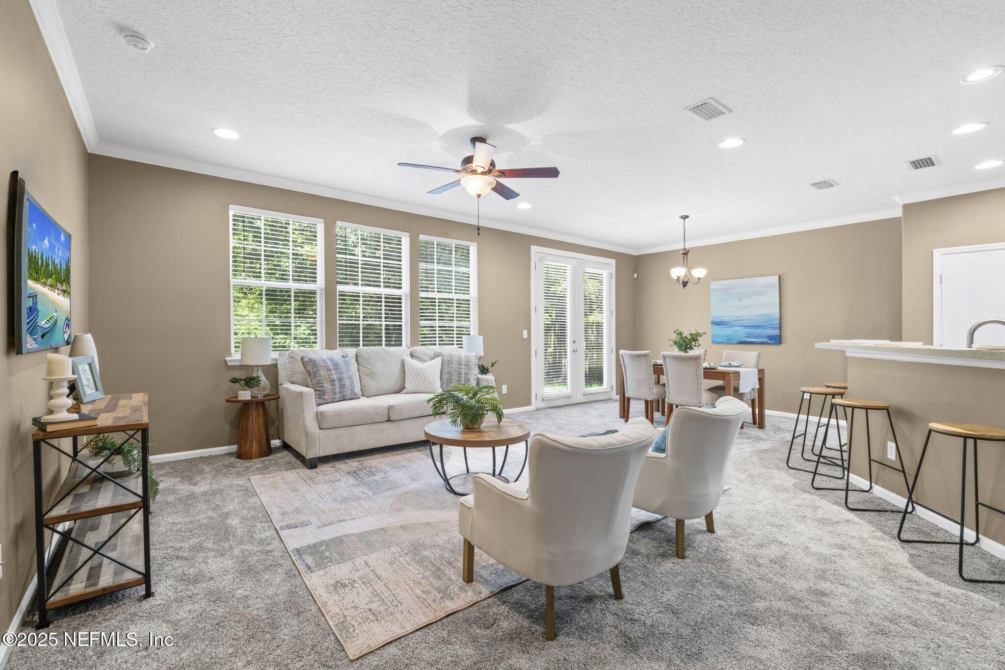 Image 4: Great room