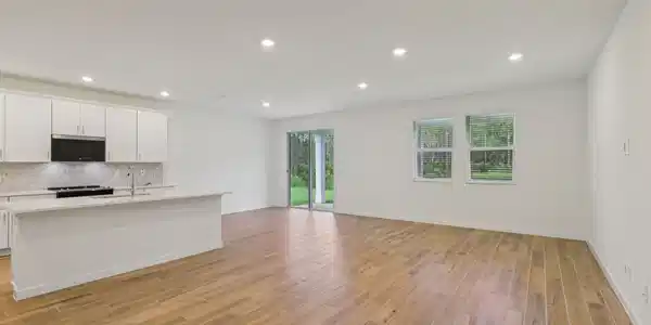 32 GARNI Drive