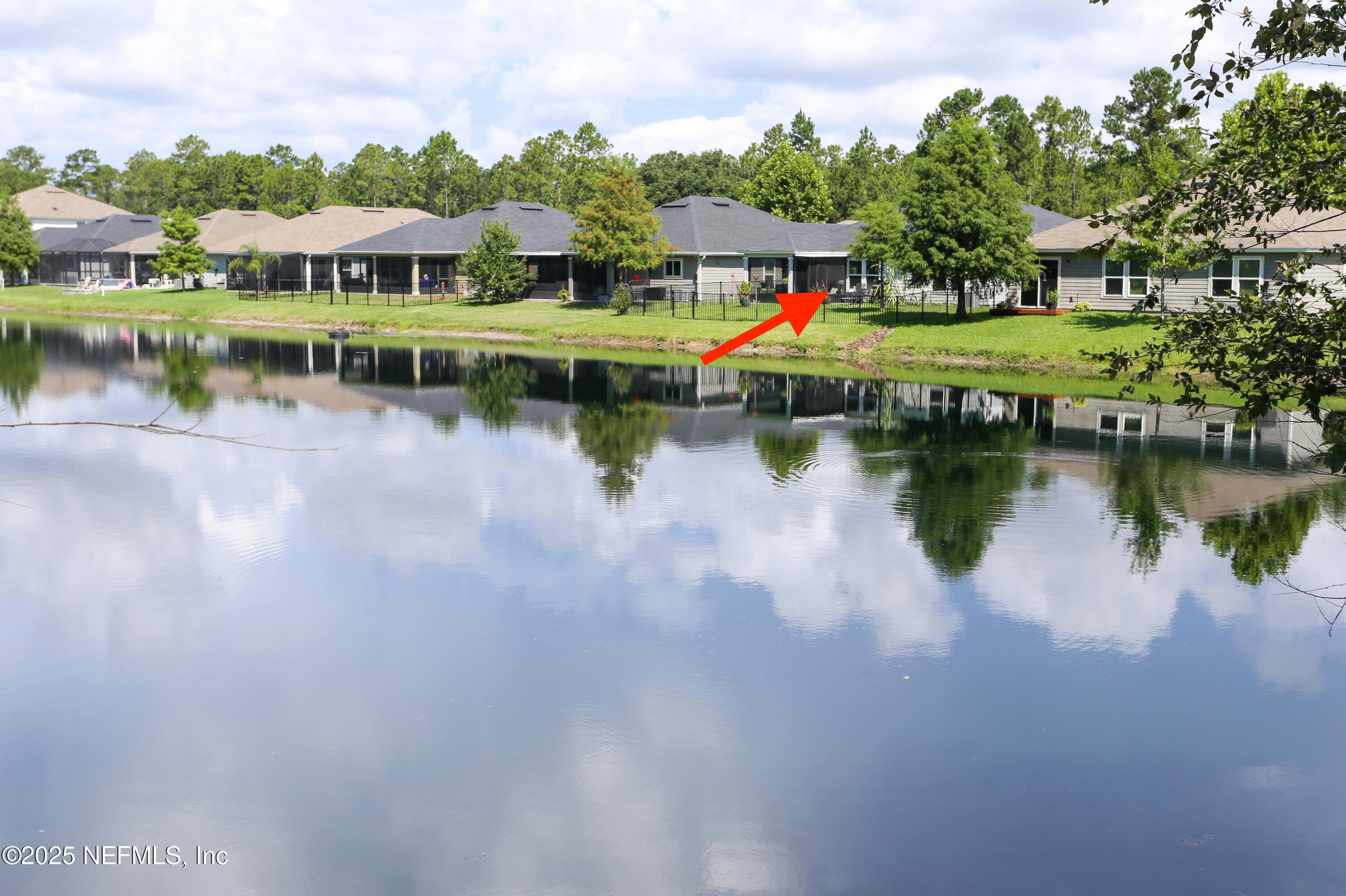 Image 3: View from lake to house 6141