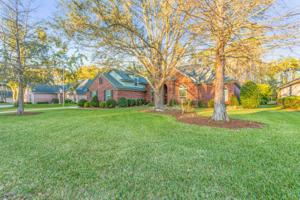 1729 SOUTHCREEK DR