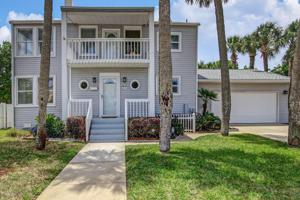 211 WALNUT ST