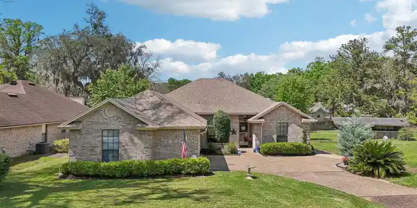 2385 LORRIE Drive