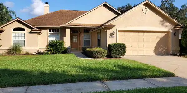 1585 WINSTON LN