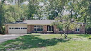 518 LAKE ASBURY DR