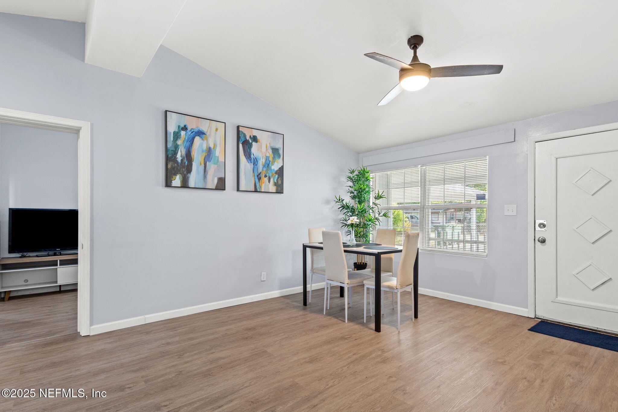 Image 4: 5-web-or-mls-_MG_1744