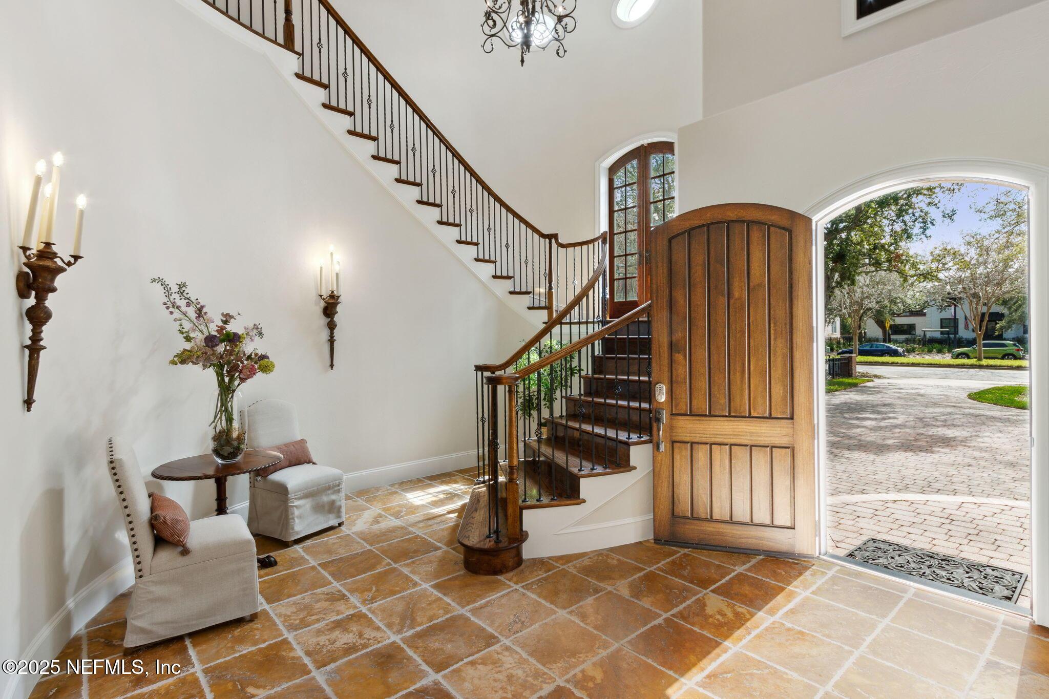 Image 4: 15-web-or-mls-1887 San Marco Blvd-17