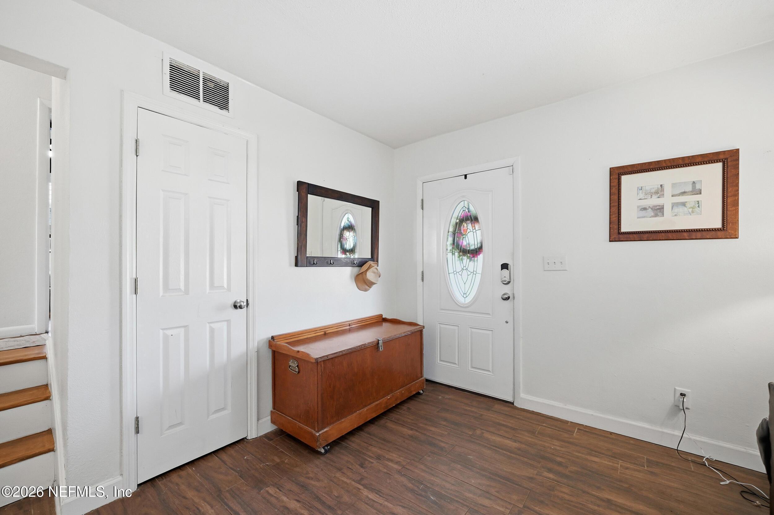 Image 4: 10524 beverly nalle rd-005