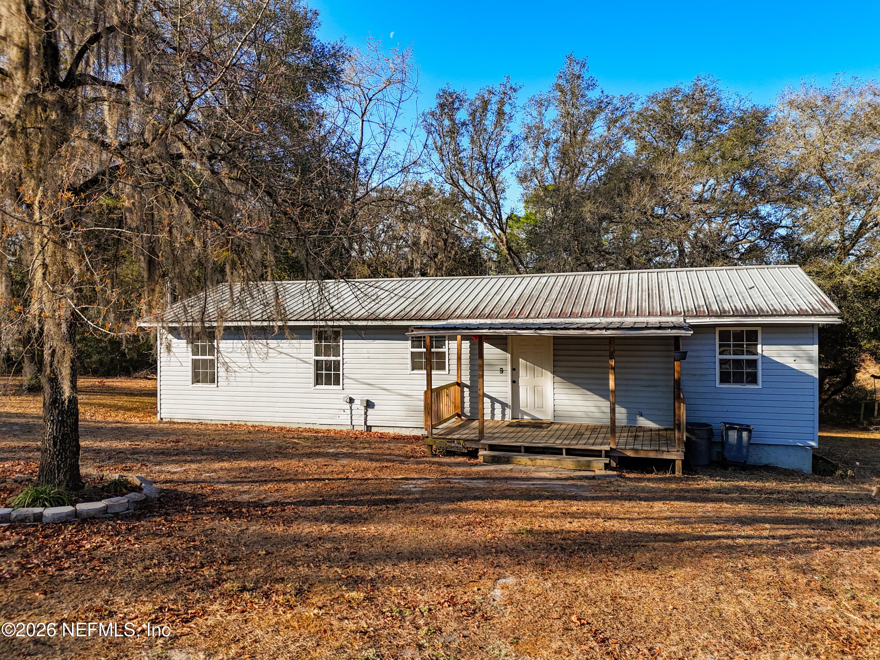 Image 2: 141 Paris Street-12