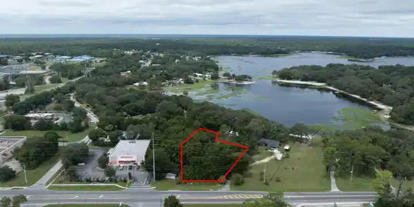 Image 2: N_Lawrence_Blvd_MLS-3
