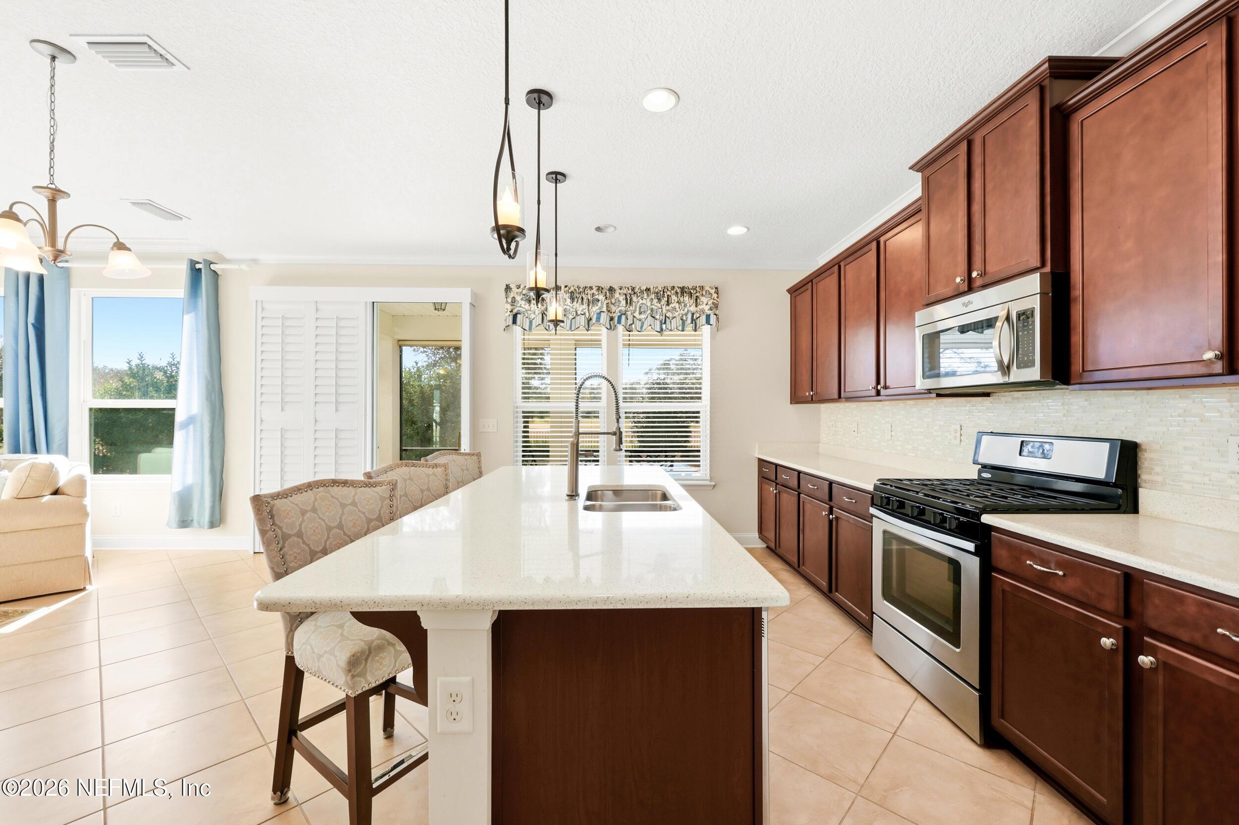 Image 2: Stylish Tile Backsplash