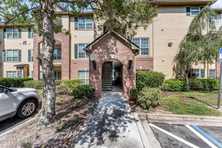 7800 POINT MEADOWS Drive