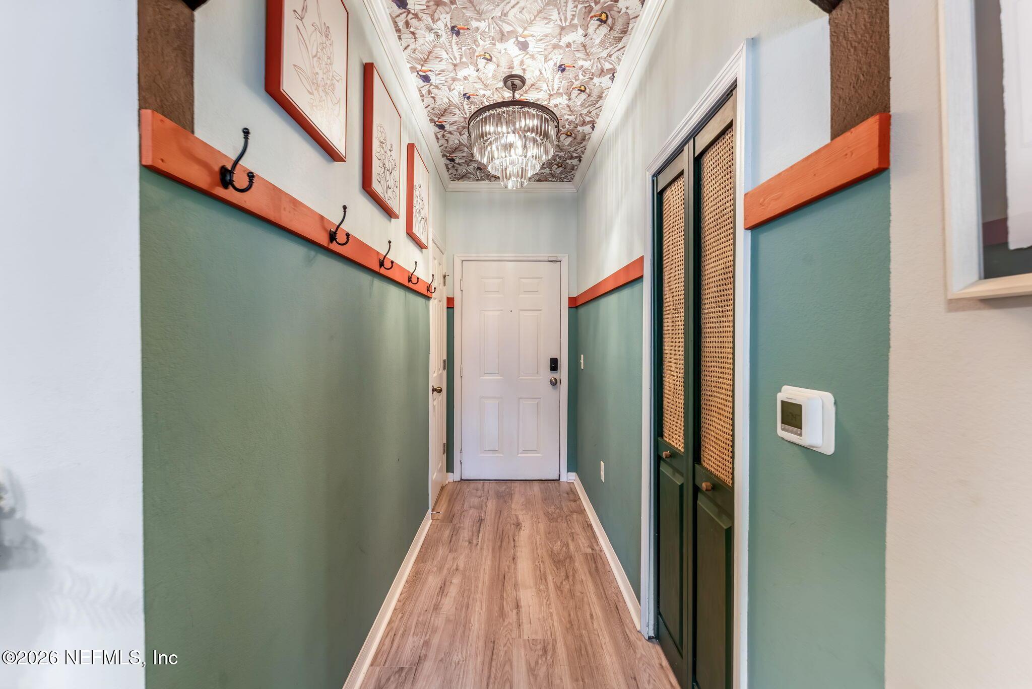 Image 3: Entry