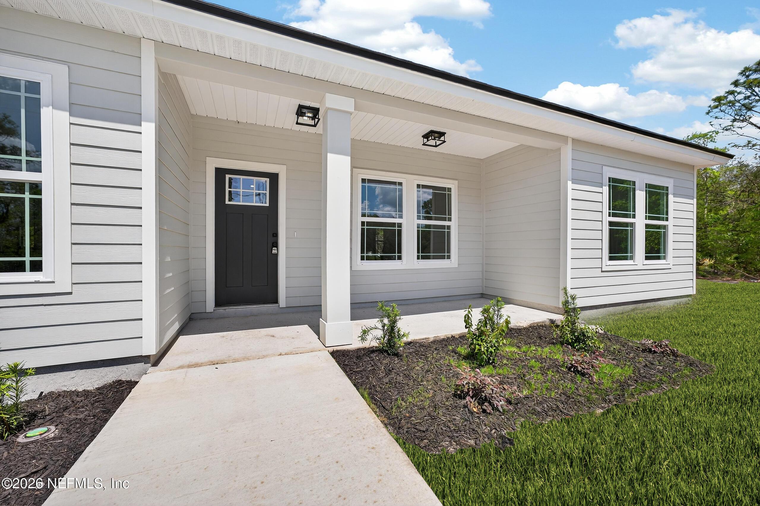 Image 4: 5629SilverSandsCirKeystoneHeightsFL-1