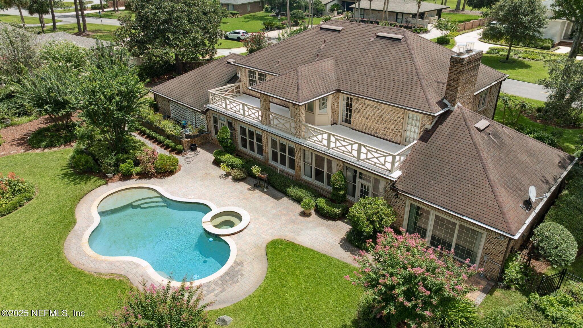 Image 2: Estate site