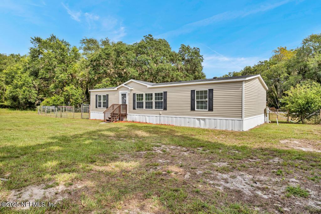 Image 2: 100 Killian Dr-2