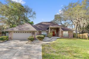 7853 CHARLOTTE OAKS LN