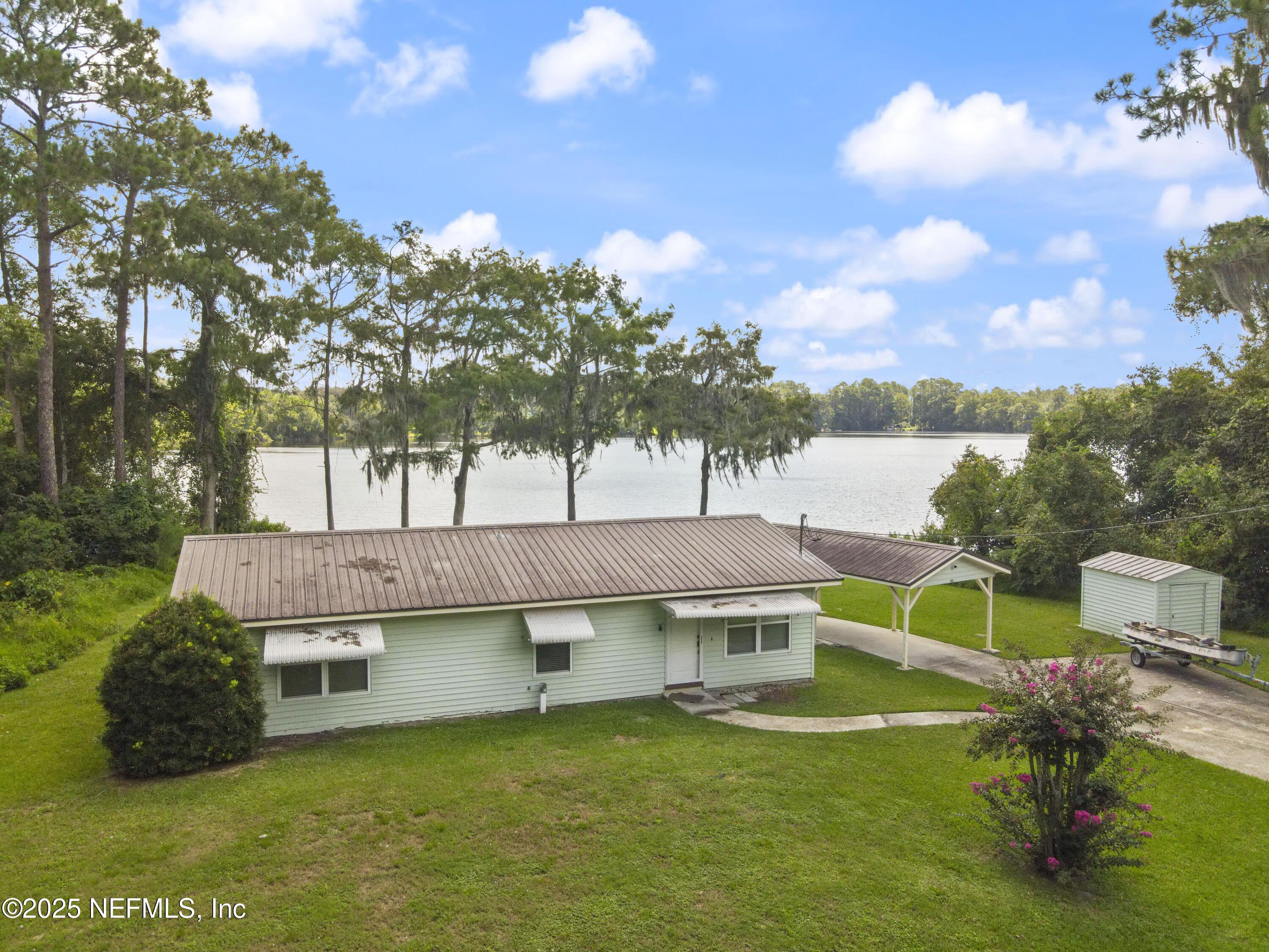 Image 2: 115 Twin Lake Grove Ct, Interlachen, FL