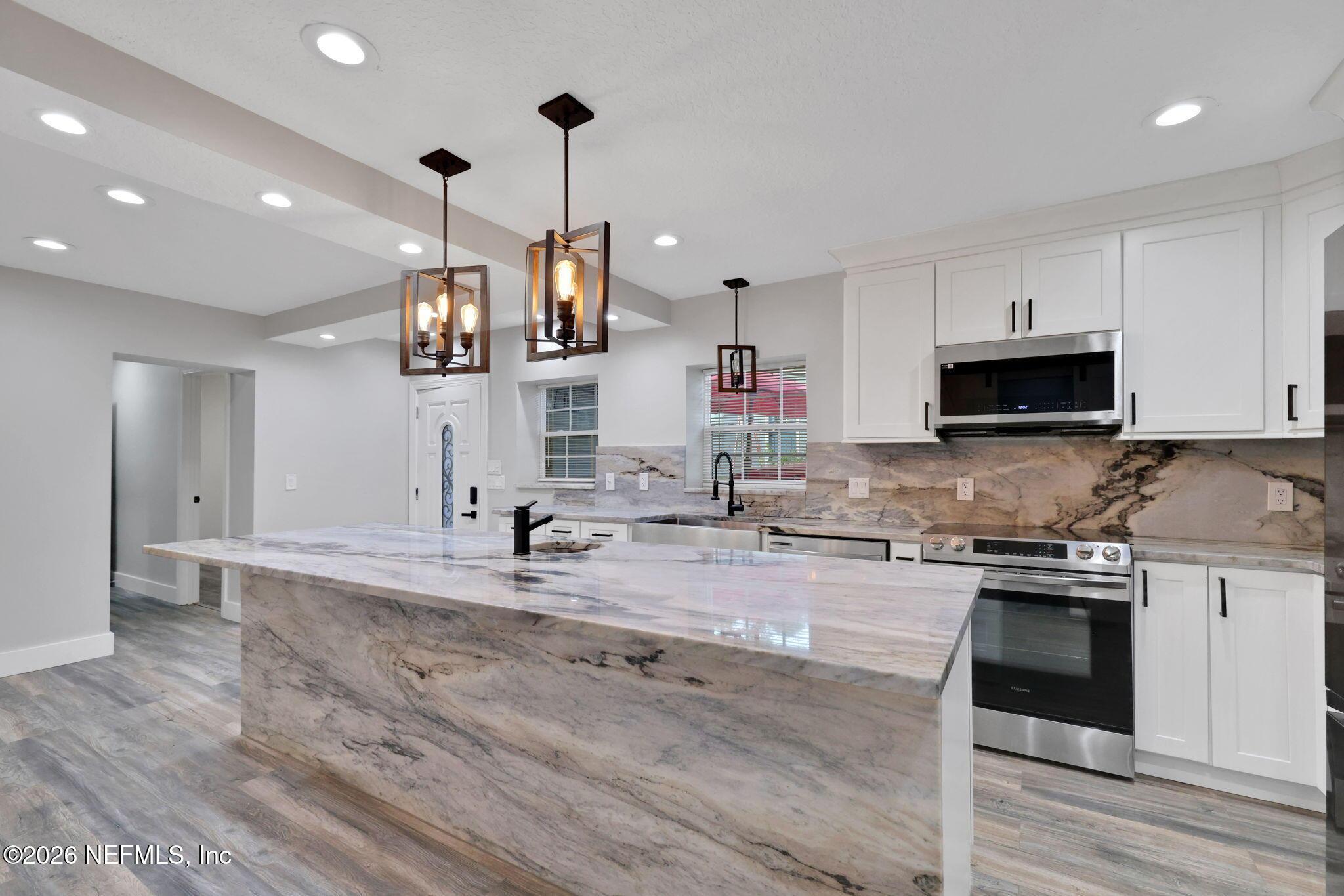 Image 2: 5-web-or-mls-2Z2A7501