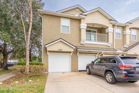 601 GOLDEN LAKE Loop