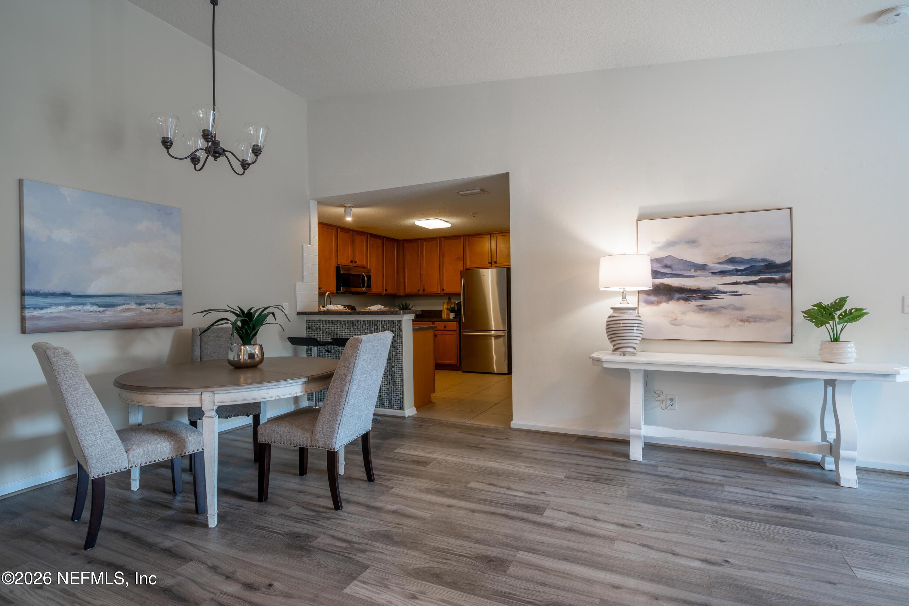 Image 4: 016601GoldenLakeLoop016