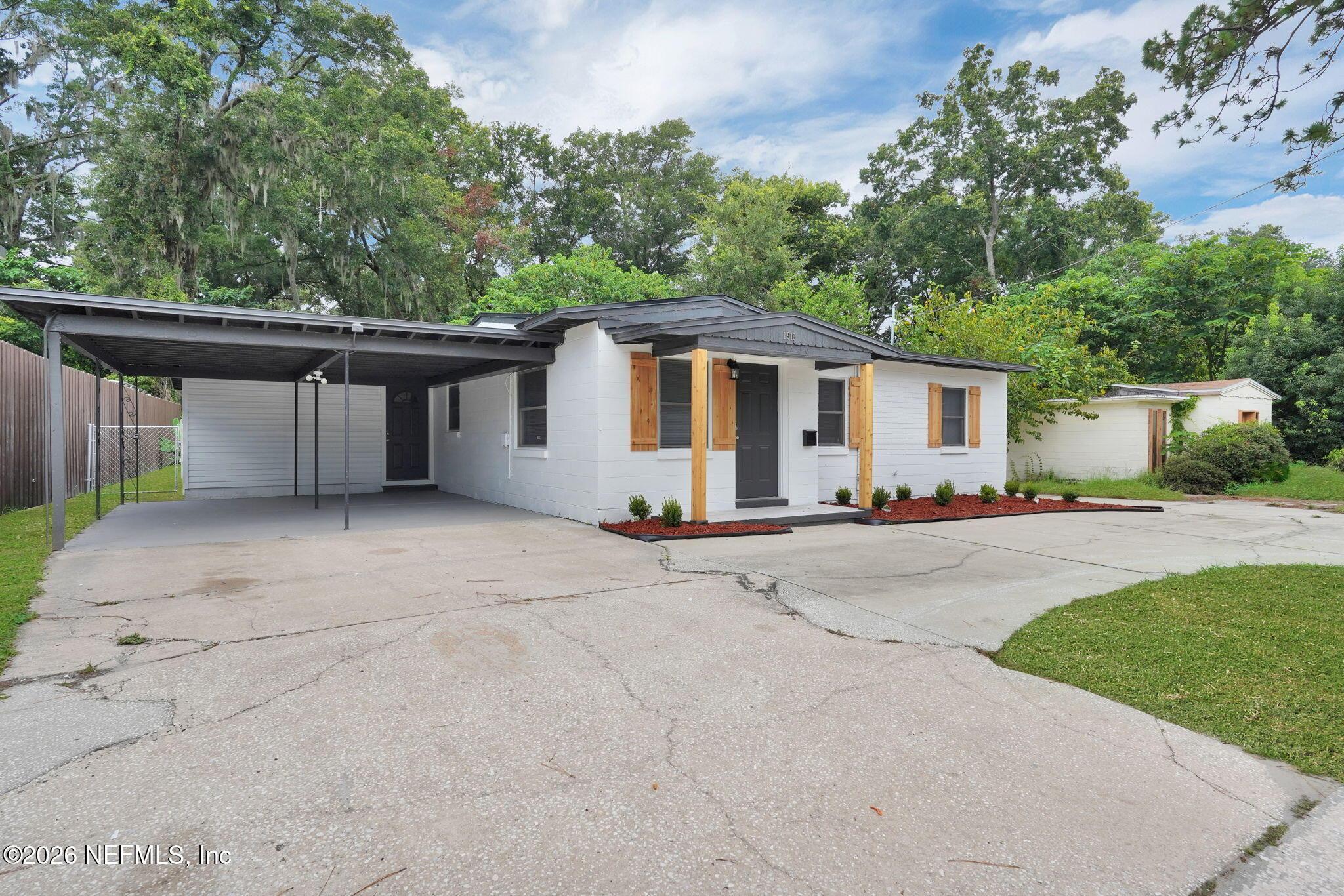 Image 3: 3-web-or-mls-1916 University_003