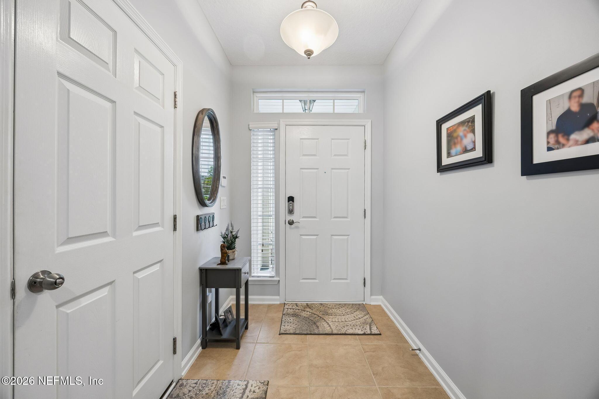 Image 4: 5-web-or-mls-219 Richmond Dr-5
