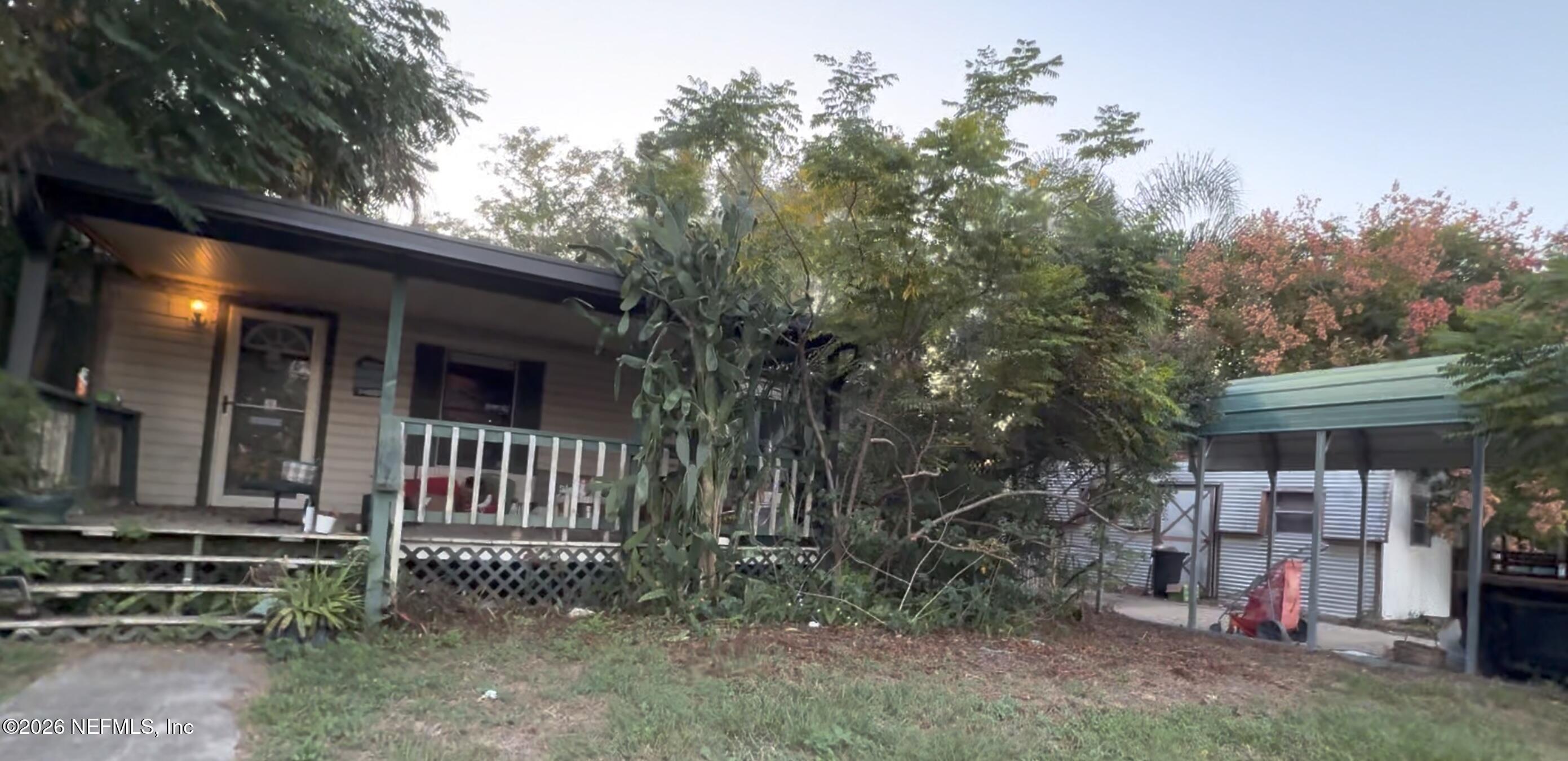 Image 1: beyc697a25b5d5ef0