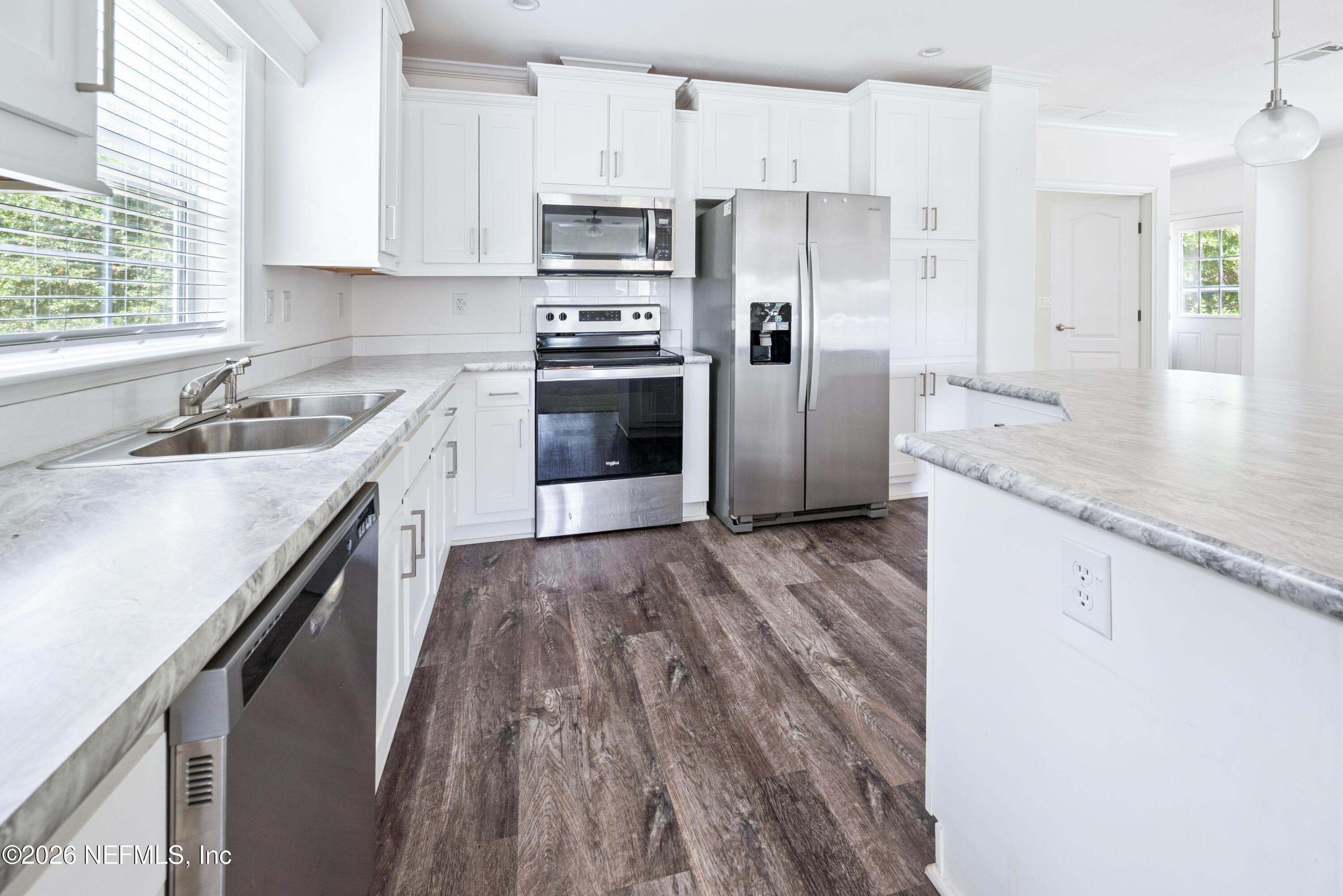 Image 2: 15049 SW 75TH AVE-47