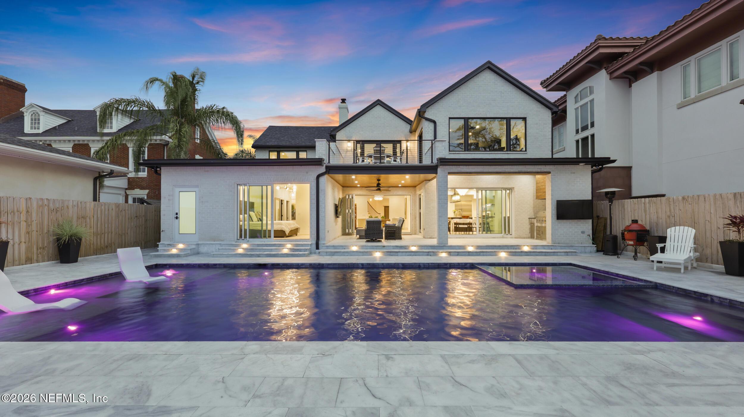 Image 2: the real estateographers_twilight_011