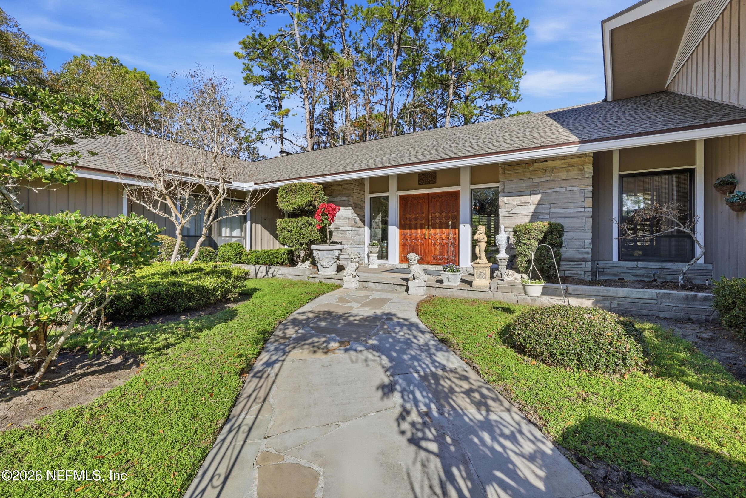 Image 1: Front Entry