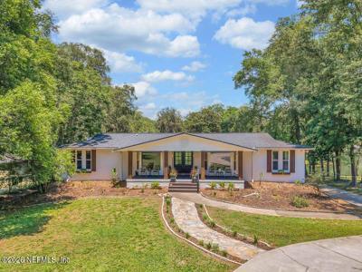 697 ARTHUR MOORE Drive