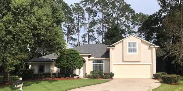 2100 PARK FOREST CT