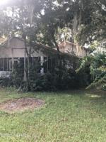 212 S MAIN ST
