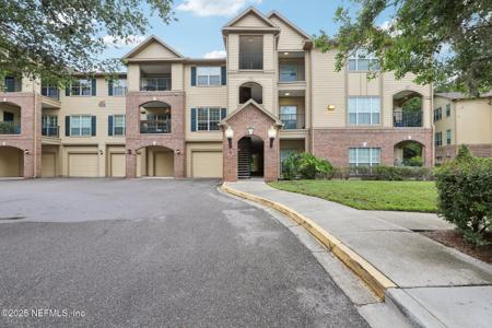 7800 POINT MEADOWS Drive