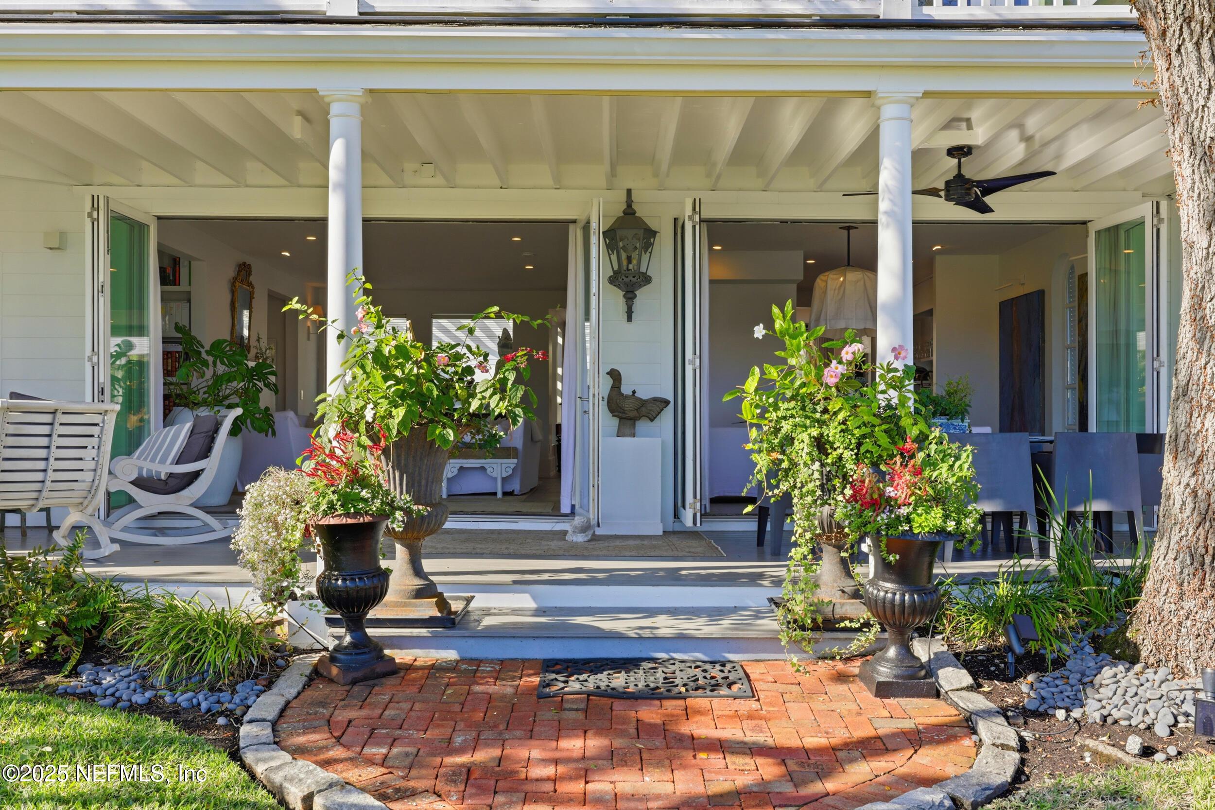 Image 2: 117_the real estateographers_117