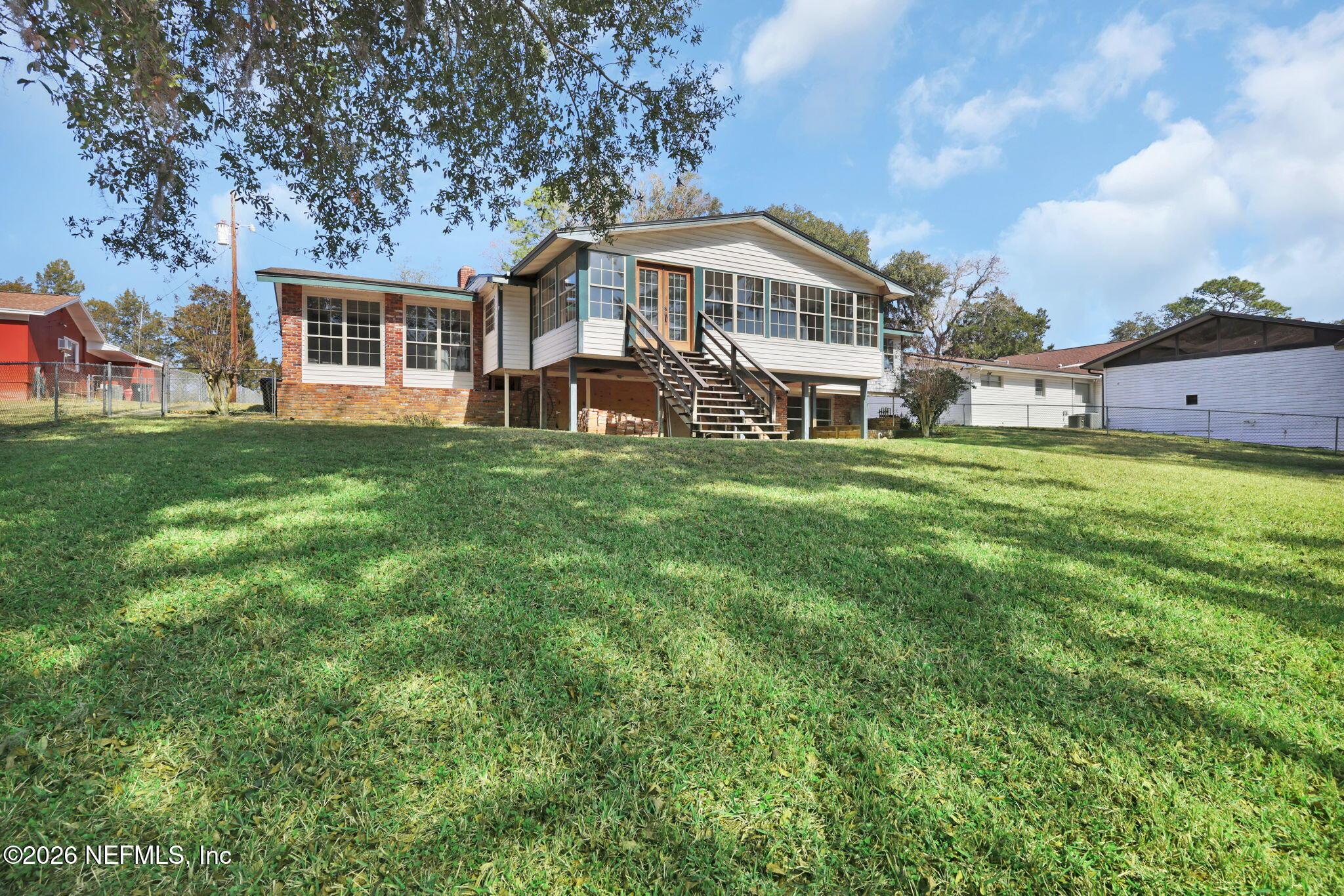 Image 3: Back of House