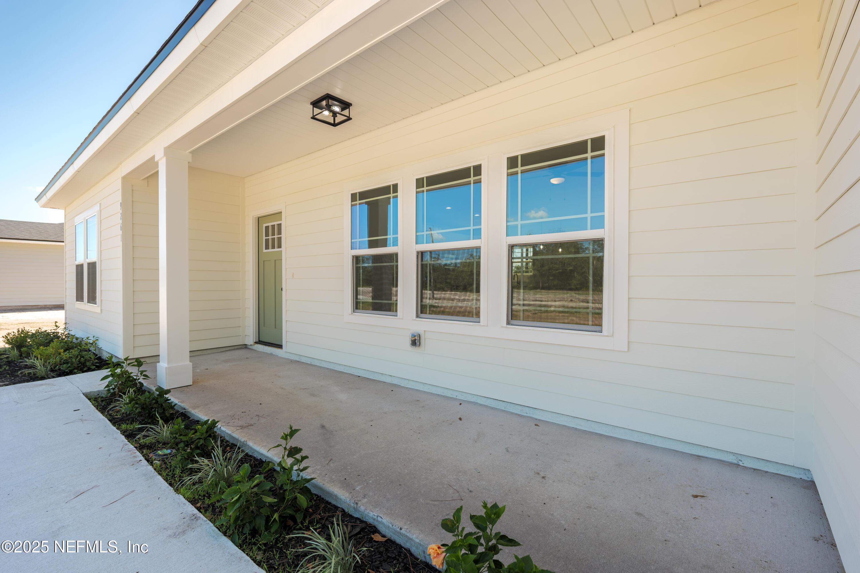 Image 3: 9261DolphinStSandersonFL-1