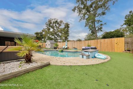 2084 BROAD OAK Drive