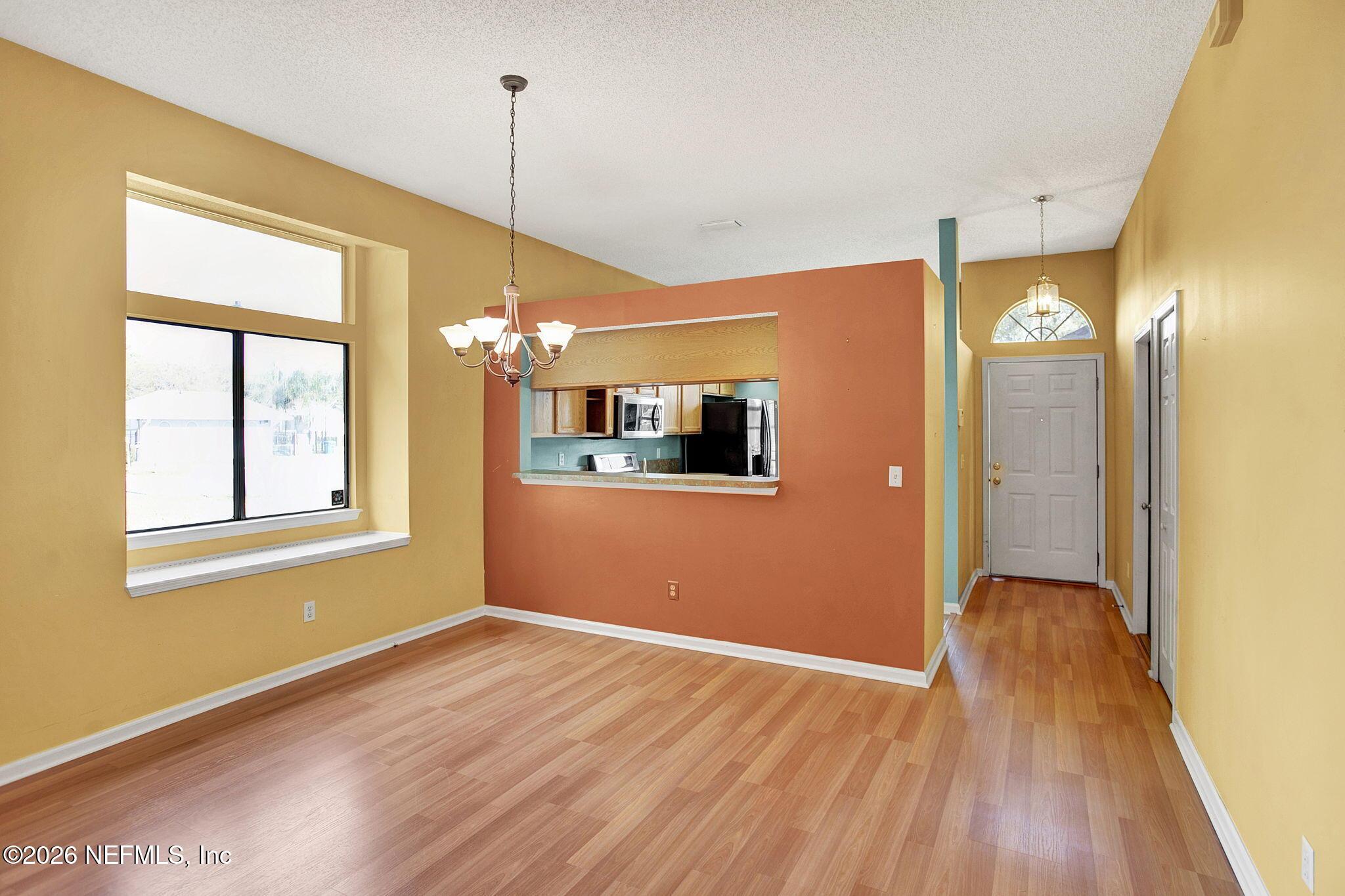 Image 3: 20-web-or-mls-IMG_0202