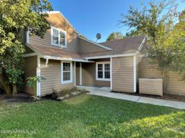 12641 ASHBROOK CIR E