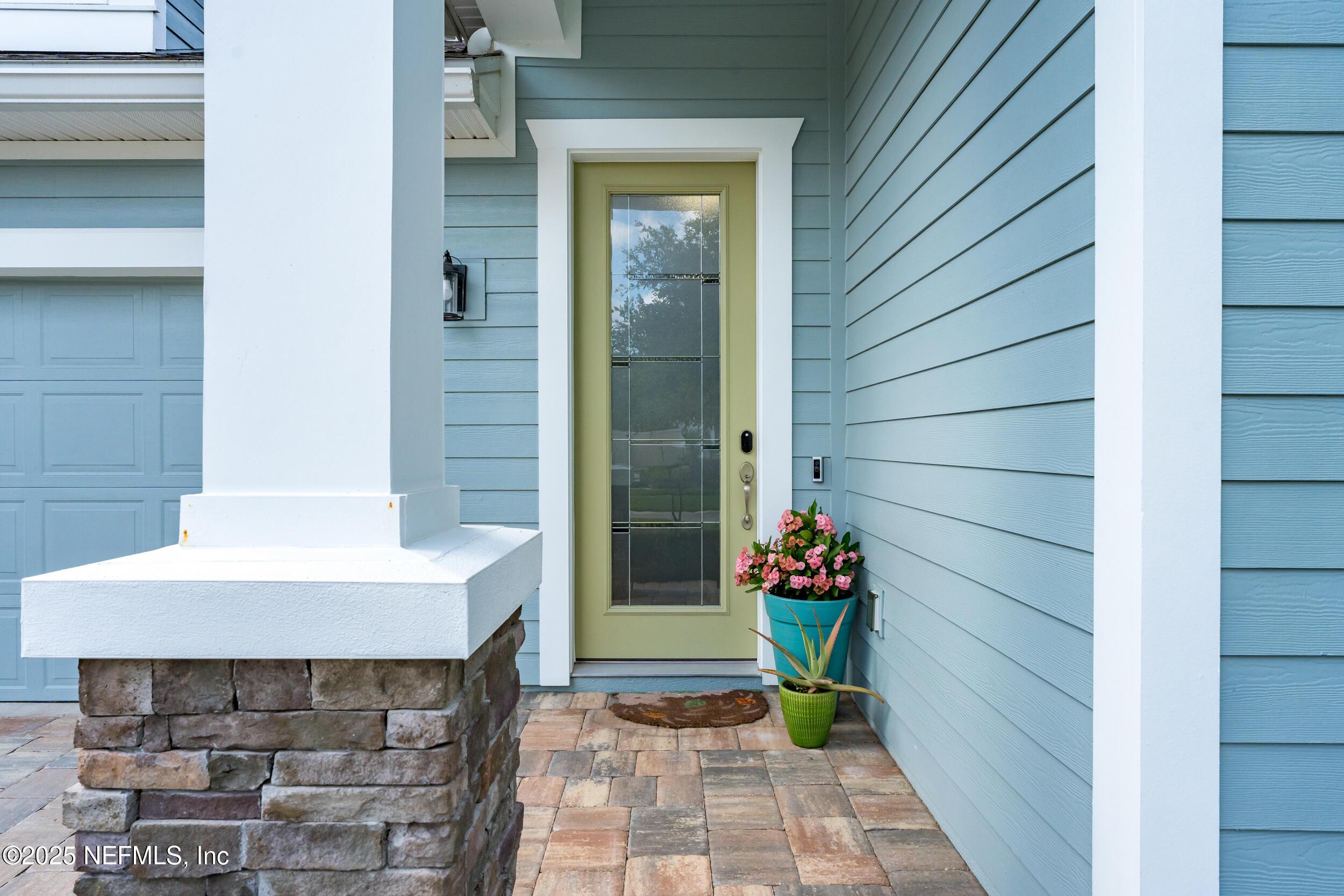 Image 3: Front Entrance