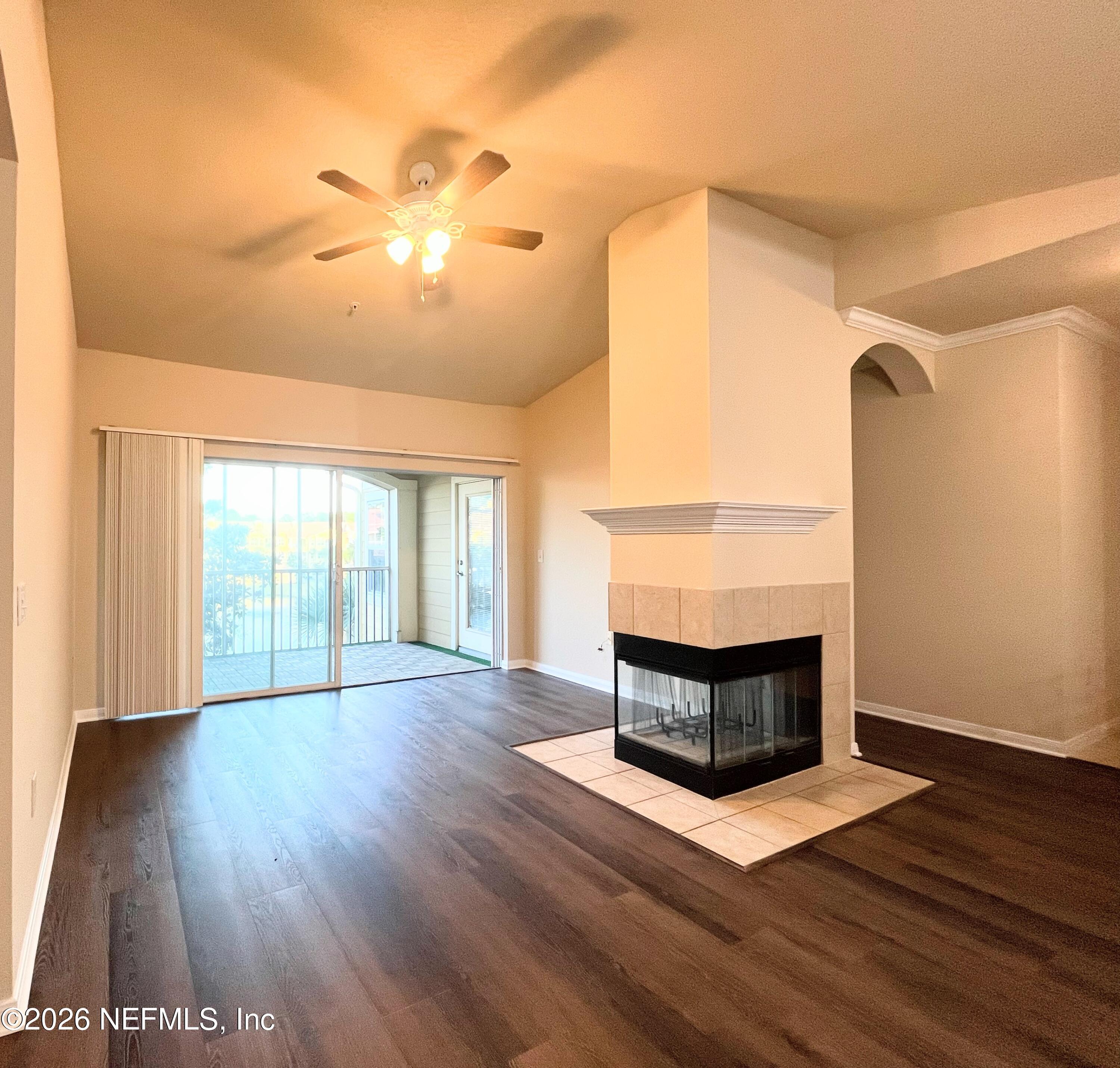 Image 2: Living Room