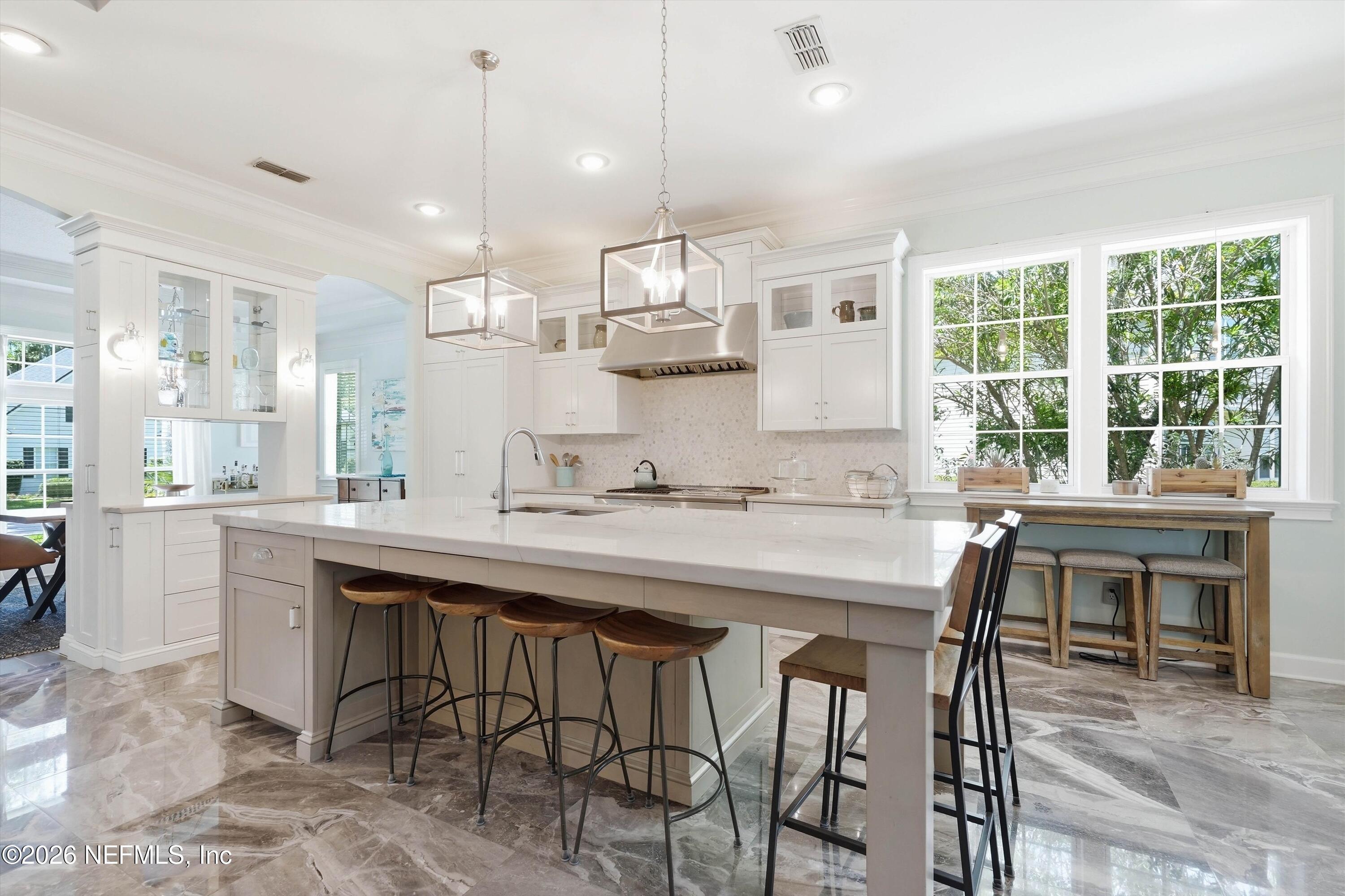 Image 3: 22-Kitchen