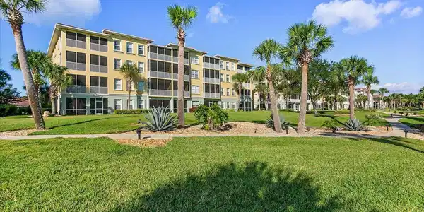 500 CANOPY WALK LN