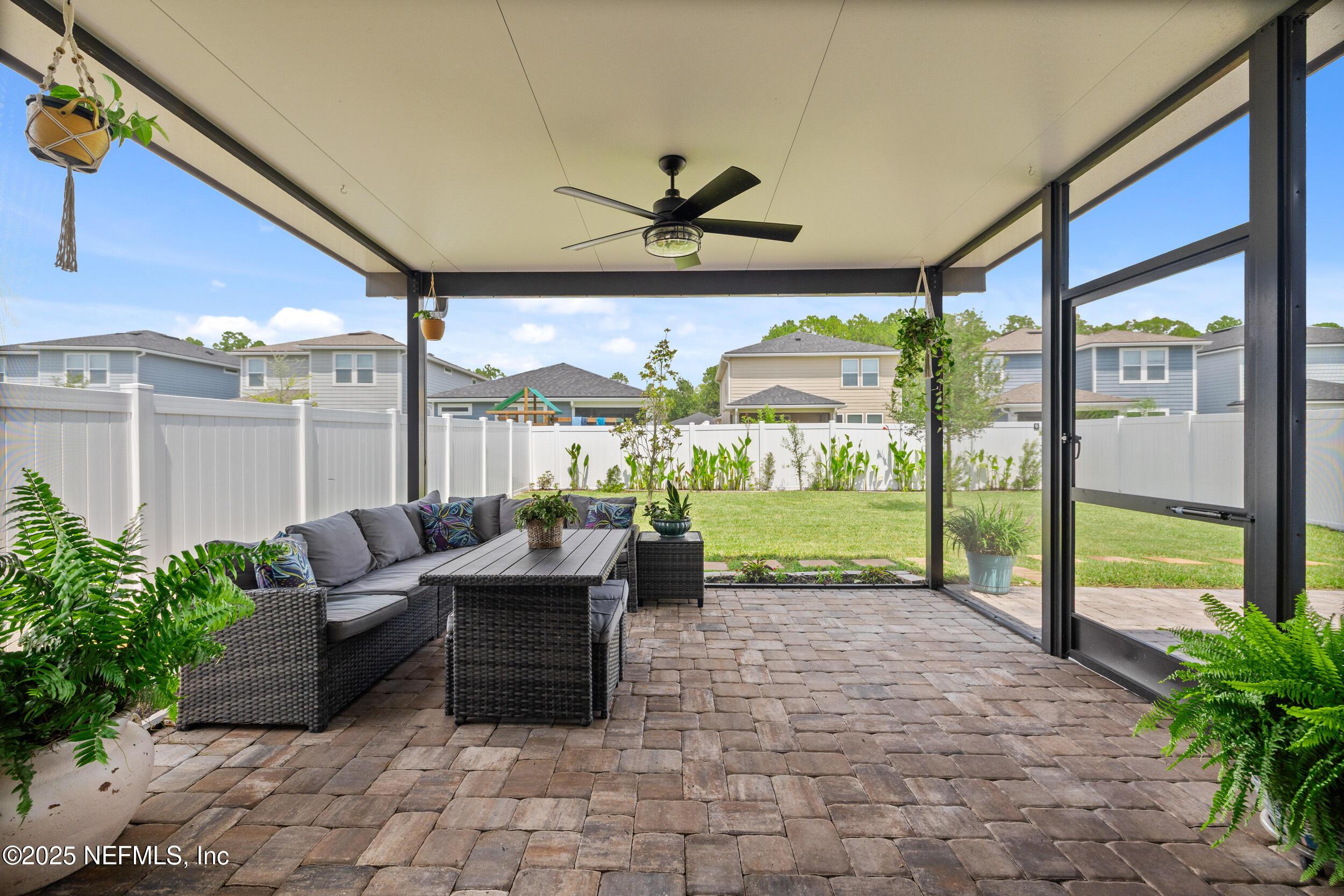 Image 4: Private Outdoor Retreat