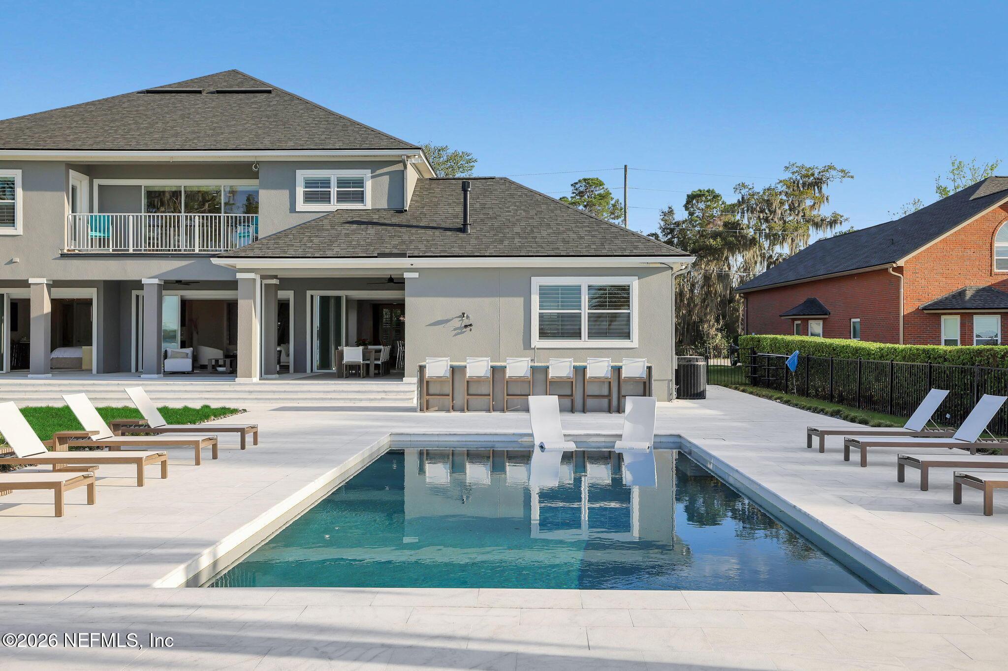 Image 4: 132-web-or-mls-2Z2A3323